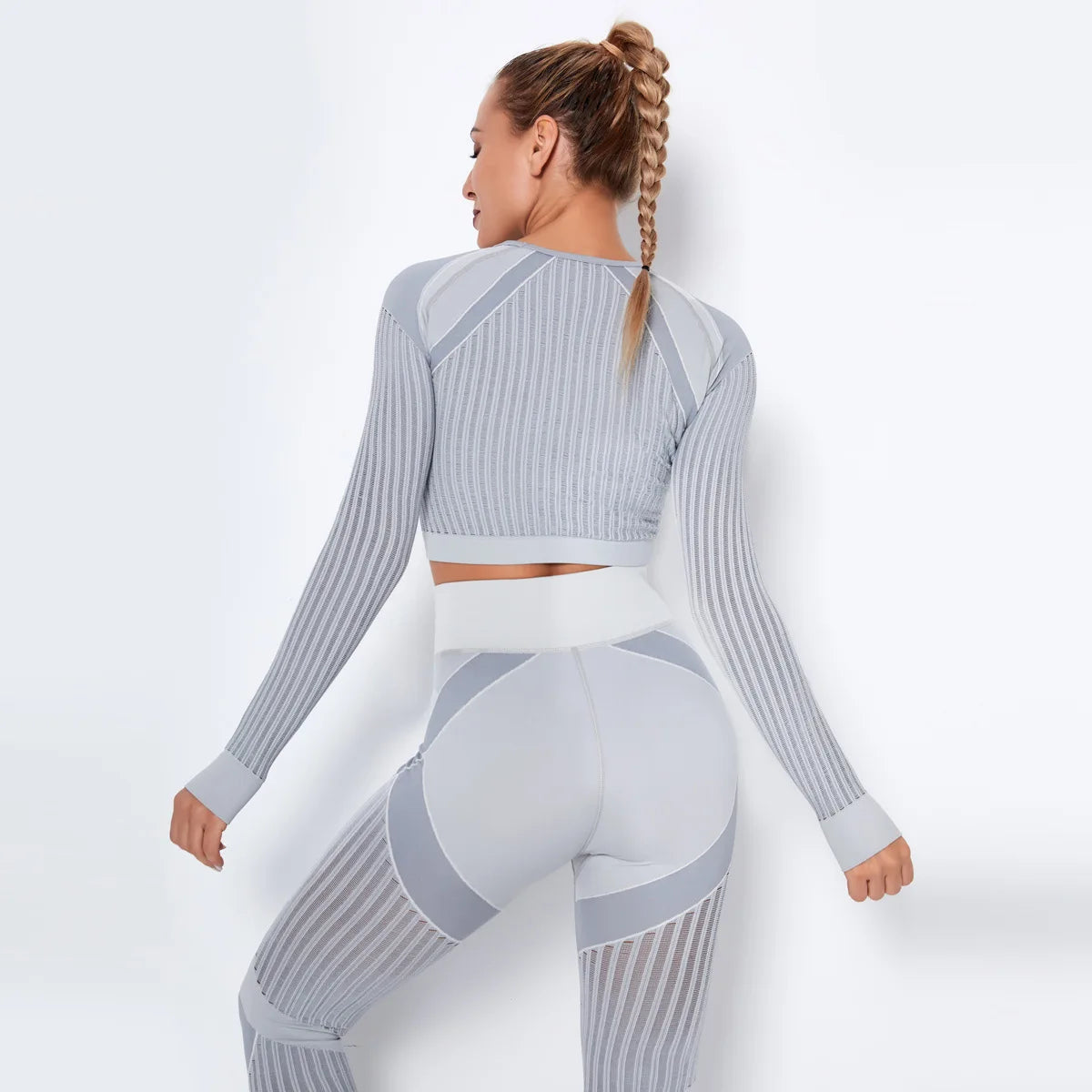 Autumn and Winter Long Sleeved Sports Seamless Quick Drying Women Sportswear Yoga Set High Waist Leggings for Fitness Suit
